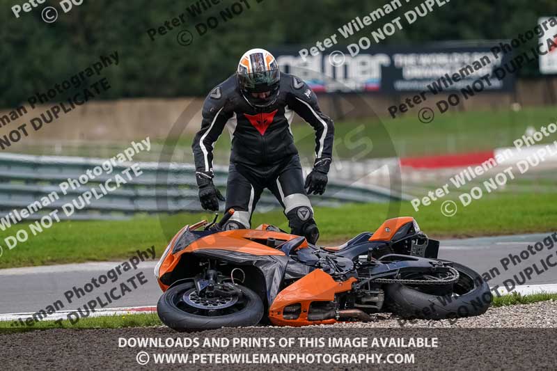 donington no limits trackday;donington park photographs;donington trackday photographs;no limits trackdays;peter wileman photography;trackday digital images;trackday photos